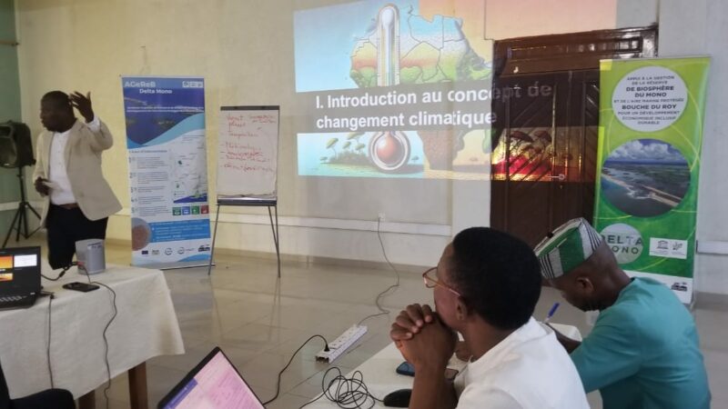 Formation des élus et cadres locaux du Mono-Couffo sur les enjeux climatiques : une initiative de Eco-Benin pour un développement durable.